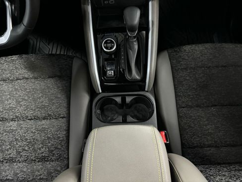 Used 2024 Chevrolet Colorado ZR2 w/ Technology Package image 25