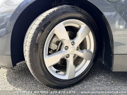 Used 2013 Chevrolet Volt Premium w/ Premium Trim Package image 26
