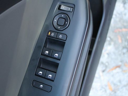 New 2025 Kia K4 LXS image 18