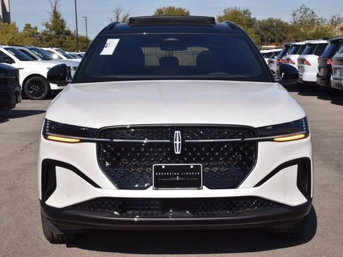 New 2026 Lincoln Nautilus Reserve w/ Jet Appearance Package image 2