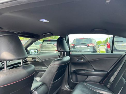 Used 2017 Honda Accord Sport Special Edition image 25