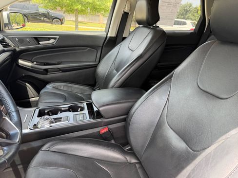 Used 2019 Ford Edge Titanium w/ Equipment Group 301A FWD image 35