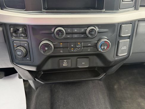 Used 2024 Ford F350 XLT image 38