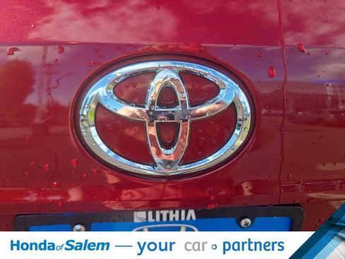 Used 2025 Toyota Highlander XSE AWD/4WD image 8