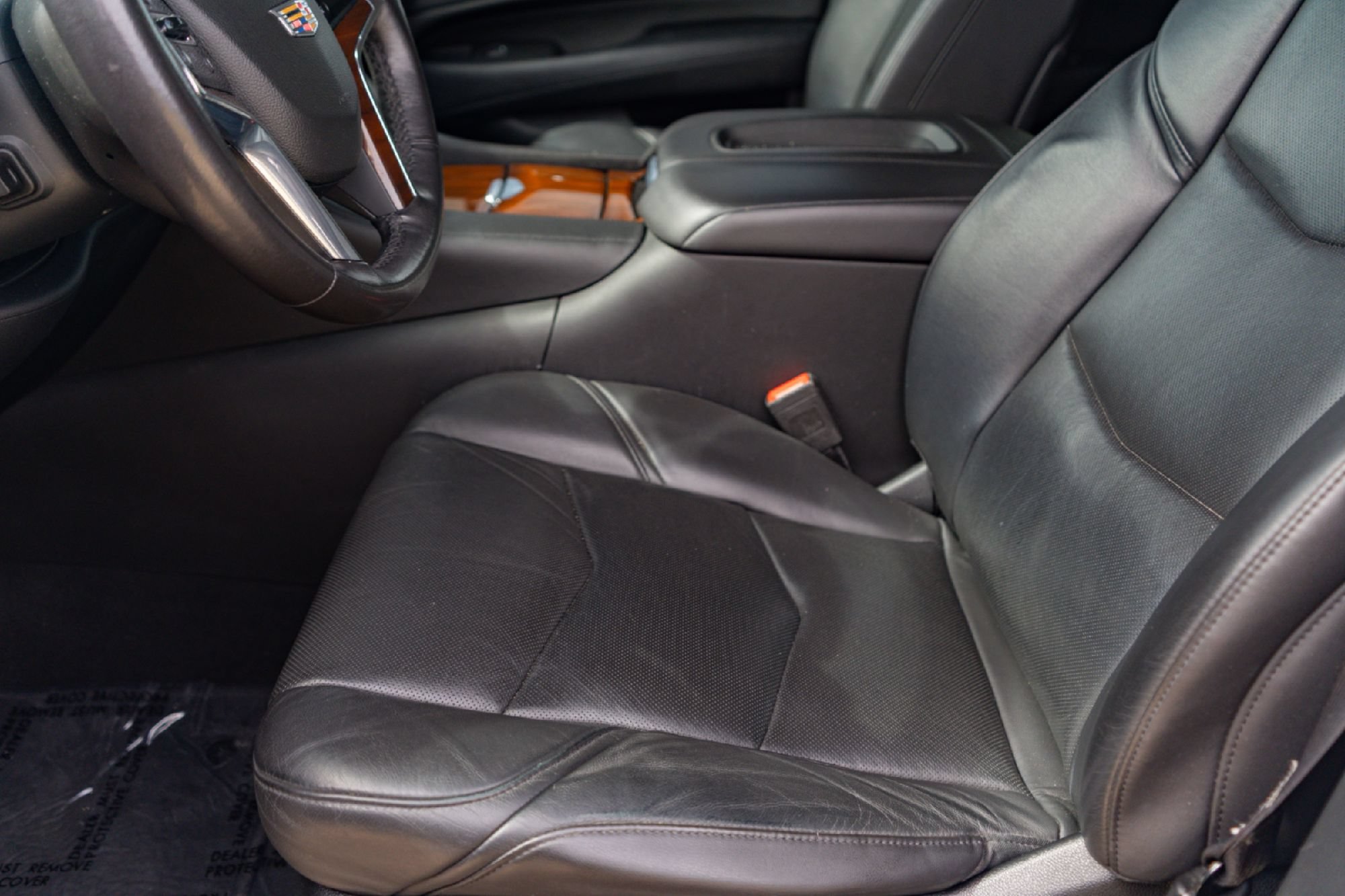 Used 2020 Cadillac Escalade Luxury RWD image 9
