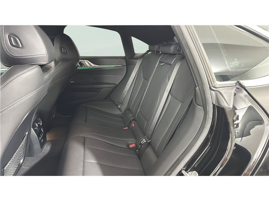 Used 2023 BMW i4 eDrive40 RWD image 10