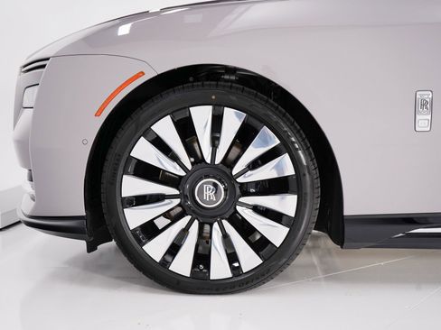 New 2025 Rolls-Royce Spectre w/ Spectre Launch Package image 39