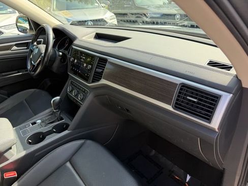 Used 2018 Volkswagen Atlas SE FWD image 19