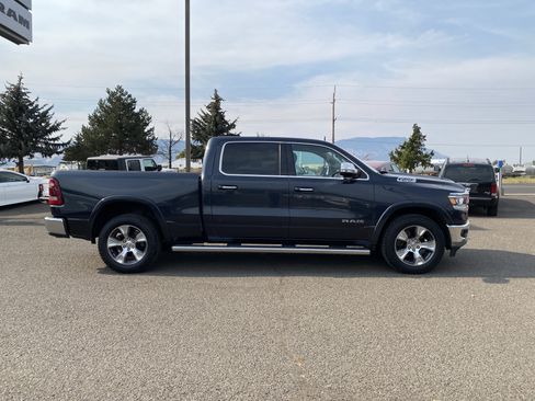 Used 2019 RAM 1500 Laramie AWD/4WD image 3