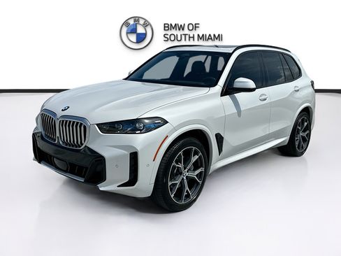 Used 2026 BMW X5 sDrive40i w/ M Sport Package RWD image 3