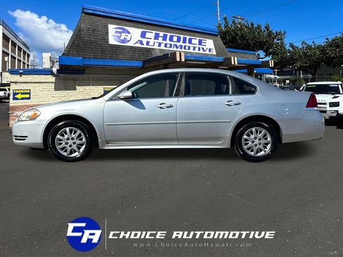 Used 2011 Chevrolet Impala Police FWD image 3