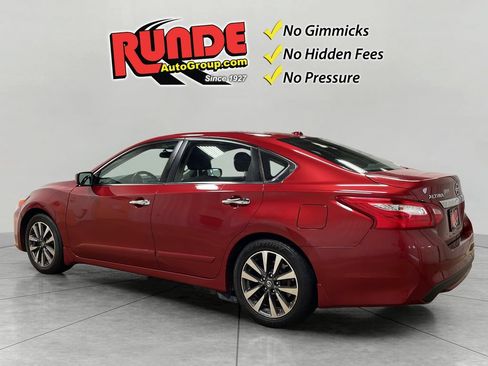 Used 2017 Nissan Altima 2.5 SV FWD image 4