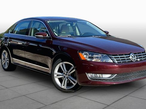 Used 2014 Volkswagen Passat TDI SE FWD image 3
