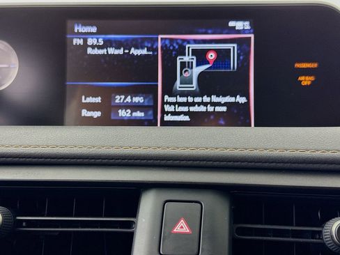 Used 2020 Lexus UX 200 FWD image 19