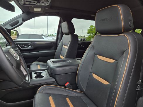 Used 2023 GMC Yukon XL AT4 w/ LPO, Floor Liner Package AWD/4WD image 28