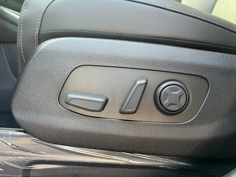 New 2026 Kia Carnival SX w/ SX Dark Edition Package FWD image 15