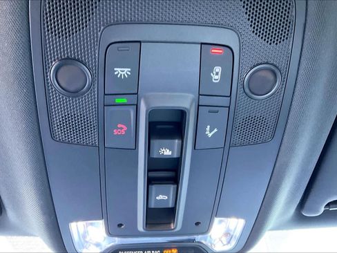 Certified 2025 Audi Q3 2.0T Premium w/ Convenience Package image 32