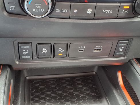 Used 2023 Nissan Frontier PRO-4X w/ Pro Convenience Package AWD/4WD image 14