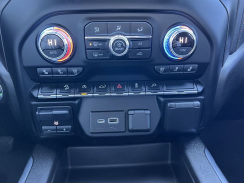 Certified 2021 GMC Sierra 1500 AT4 image 11