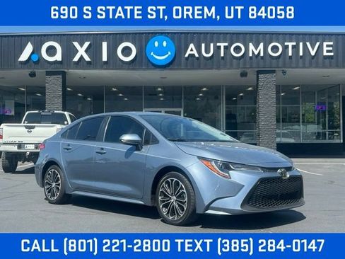 Used 2022 Toyota Corolla LE FWD image 1