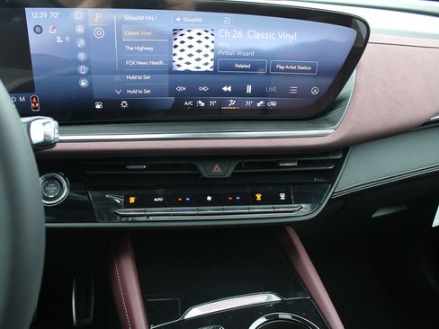 New 2025 Buick Envision Sport Touring image 21