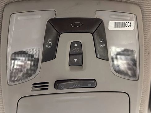 Used 2017 Toyota Sienna XLE w/ XLE Navigation Package image 21