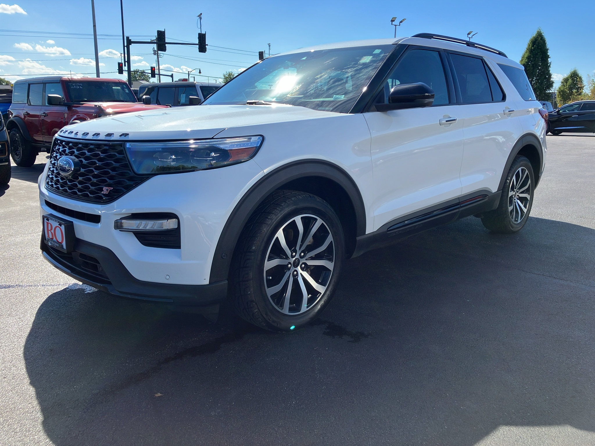 Used 2020 Ford Explorer ST w/ Premium Technology Package AWD/4WD image 2