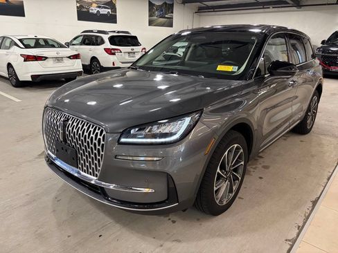 Used 2023 Lincoln Corsair AWD w/ Equipment Group 101A image 4