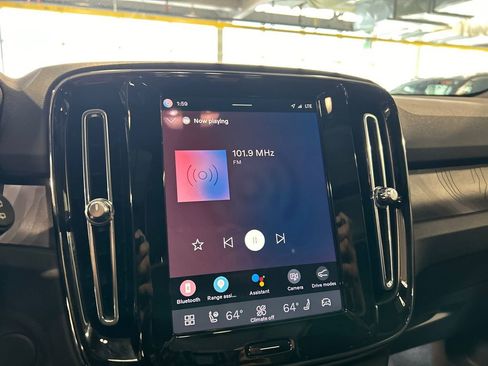 Certified 2023 Volvo XC40 Recharge Ultimate AWD/4WD image 16