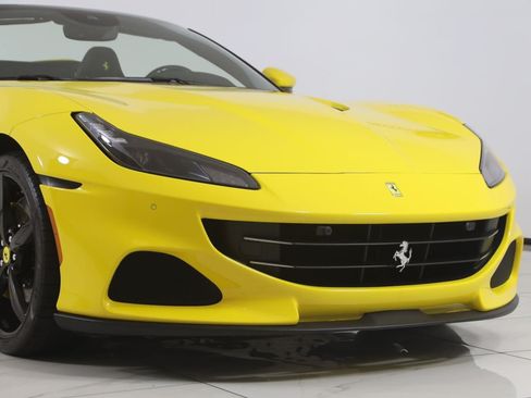 Used 2022 Ferrari Portofino M RWD image 65