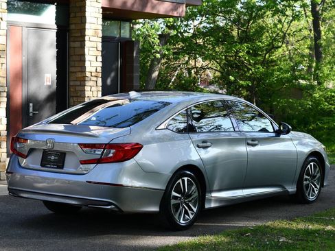 Used 2019 Honda Accord Touring image 4