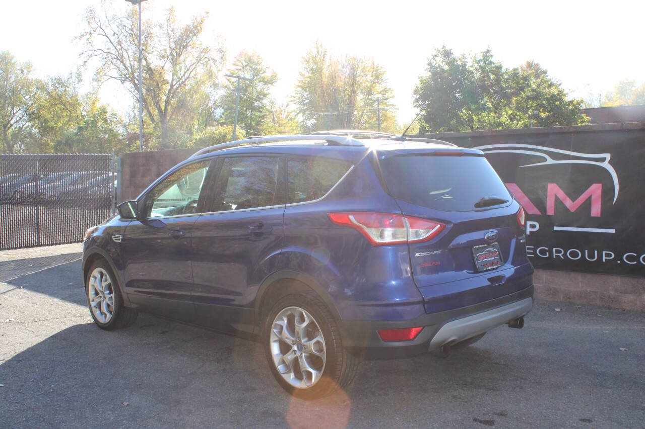 Used 2013 Ford Escape Titanium w/ Parking Technology Pkg AWD/4WD image 3