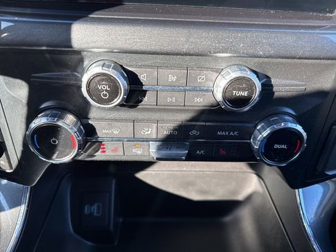 Certified 2022 Ford F150 XLT w/ Equipment Group 302A High image 26