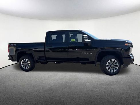 Used 2024 Chevrolet Silverado 2500 Custom image 15