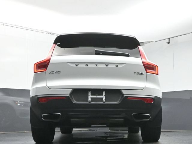 Used 2020 Volvo XC40 T5 R-Design w/ Protection Package AWD/4WD image 37