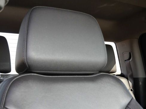 Used 2023 GMC Sierra 1500 SLT AWD/4WD image 19