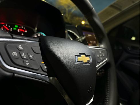 Used 2020 Chevrolet Equinox LT w/ Midnight Edition image 12