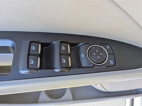 Used 2019 Ford Fusion SEL image 10