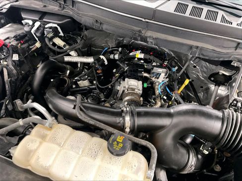 Used 2022 Ford F150 XLT w/ XLT Black Appearance Package image 35