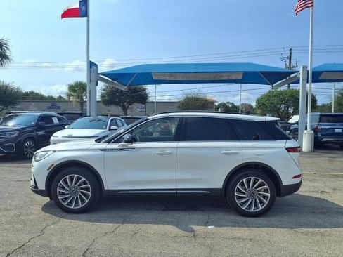 Used 2025 Lincoln Corsair Reserve FWD image 24