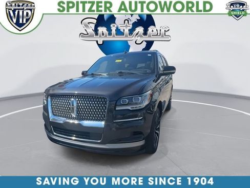 Used 2024 Lincoln Navigator Reserve AWD/4WD image 4