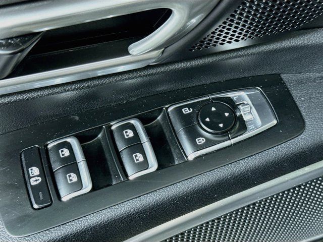 Certified 2023 Kia Telluride S w/ S Sunroof Package AWD/4WD image 17