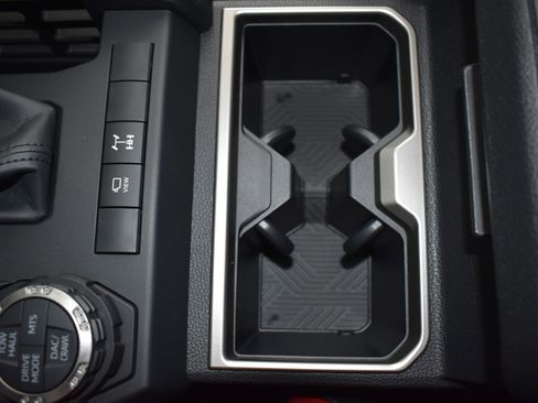 Used 2025 Toyota 4Runner TRD Off-Road Premium image 11