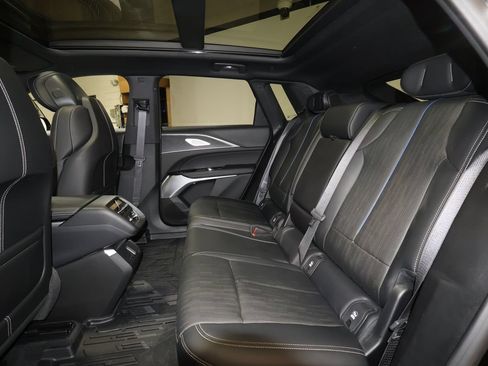 Certified 2025 Cadillac Lyriq Luxury AWD/4WD image 24
