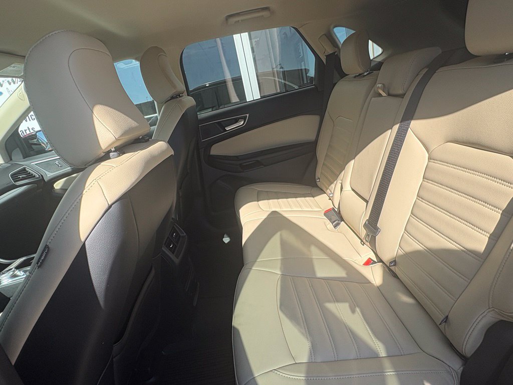 Used 2024 Ford Edge SEL w/ Convenience Package AWD/4WD image 10
