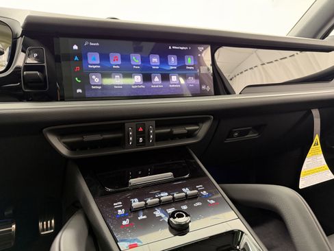 New 2026 Porsche Cayenne S image 37