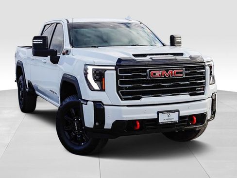 Used 2025 GMC Sierra 2500 AT4 AWD/4WD image 2