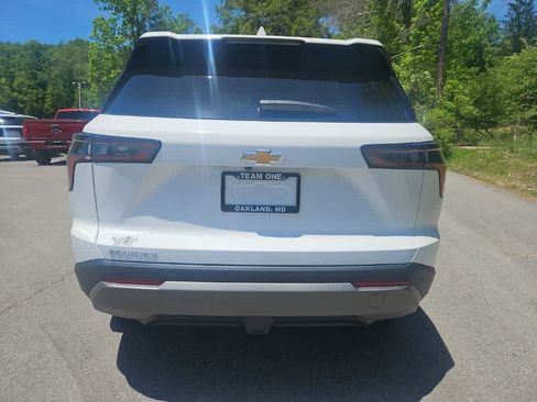 Used 2026 Chevrolet Equinox LT FWD image 4