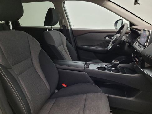 Used 2021 Nissan Rogue SV FWD image 21