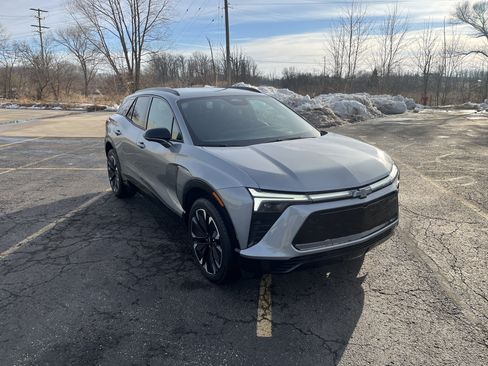 Used 2025 Chevrolet Blazer EV RS image 9